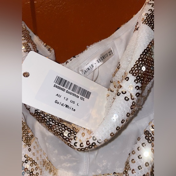 Selfie Leslie cut out waist sequin mini dress - Picture 4 of 5